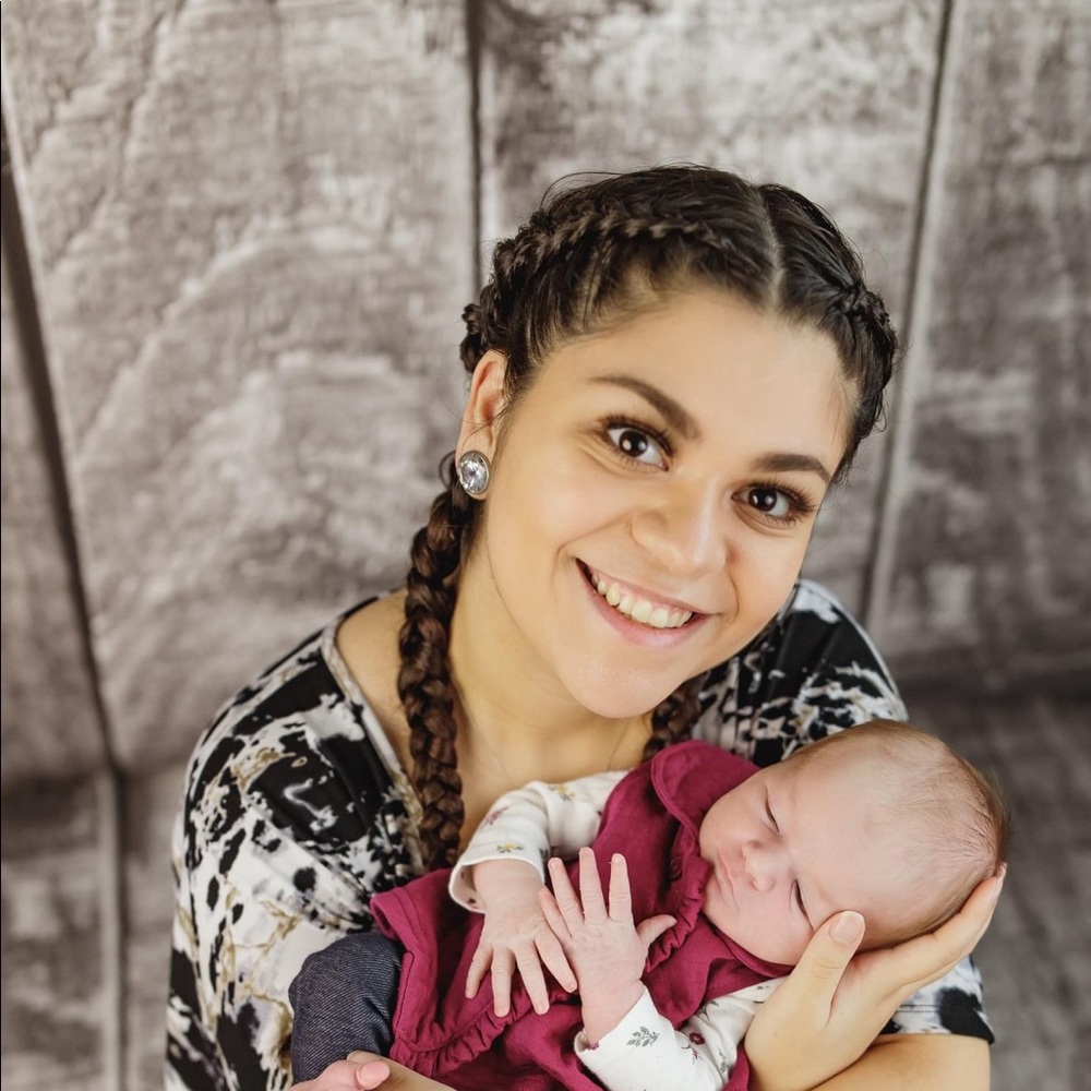 Meet your Posher, Alexis